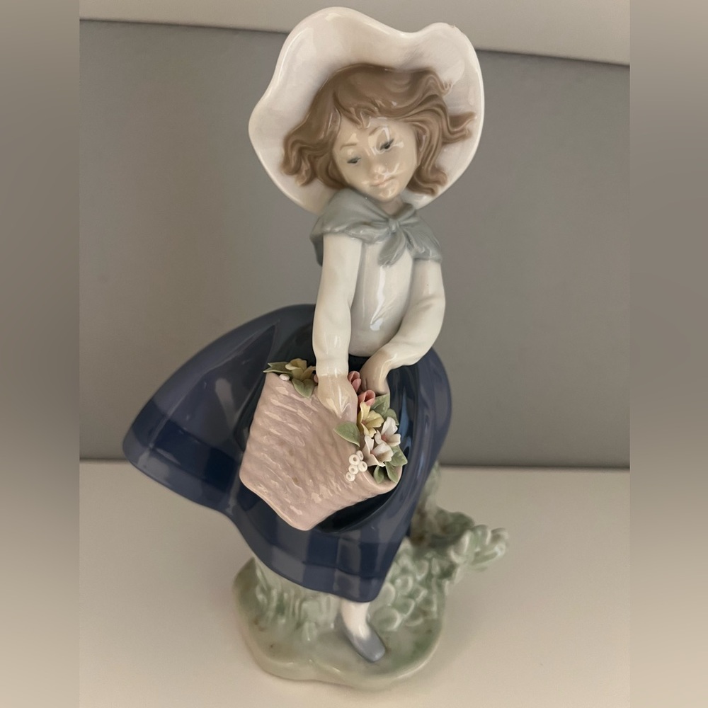 Lladro Porcelain Girl with Basket in Blue and White
